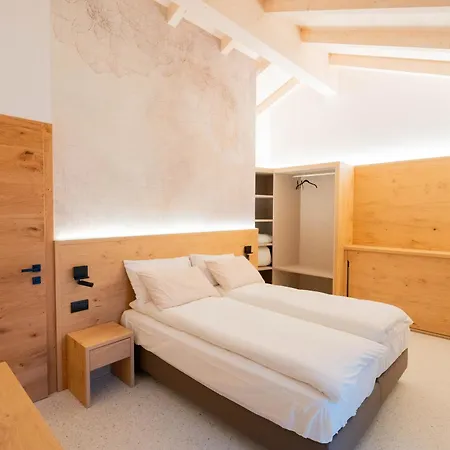 Val Castel Farm stay *